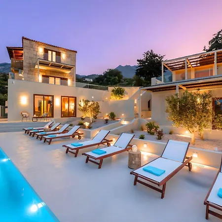 Soluna Villa *
